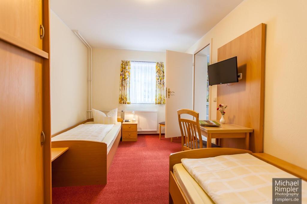 Wanderhotel Sonnebergbaude 瓦尔特尔斯多夫 外观 照片